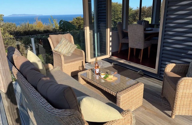 Paradise on the Hill ~ Tuateawa ~ Northeast of Coromandel Town