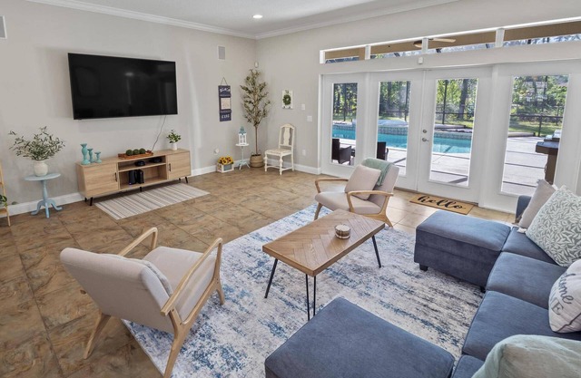 Paradise Palms Pool Home | Palm Coast | Close To The Beach | Dog Friendly | Game Room| Large Home