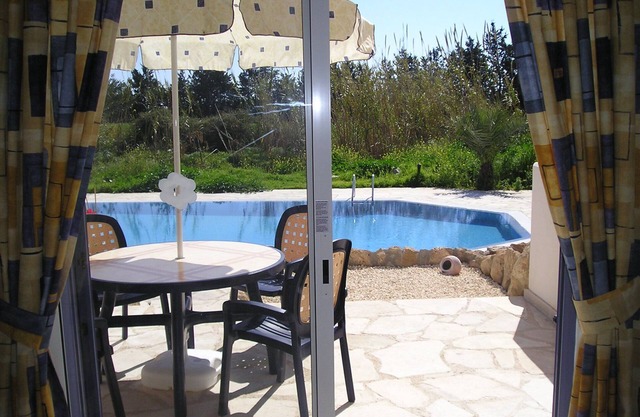 PARADISE VILLA, 3 bedrooms, roof terrace, pool, free Wi-Fi, close to amenities