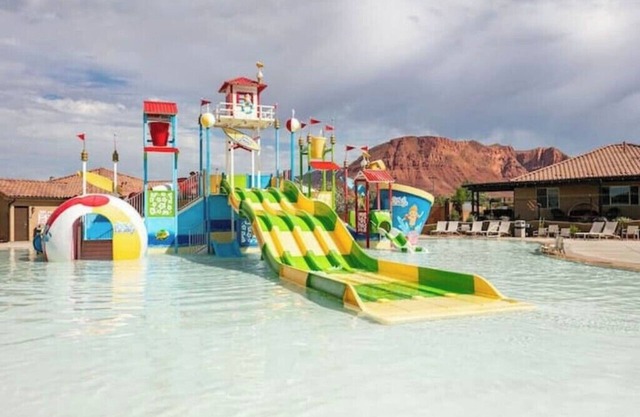 Paradise Village 55 with Pool Water Park & Hot Tubnn