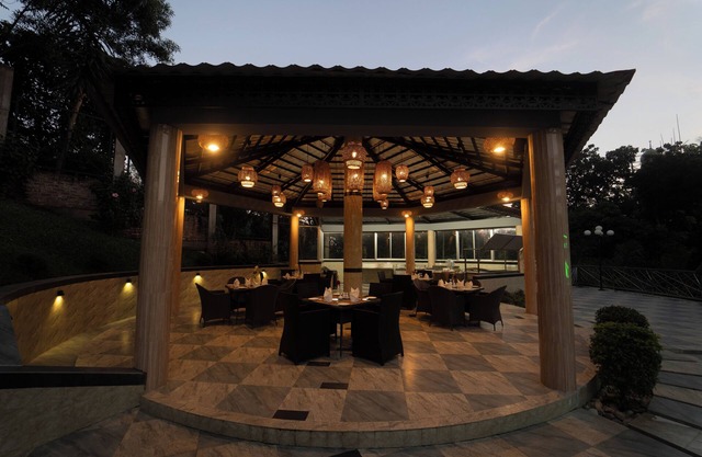 Paragon Hotel and Resort