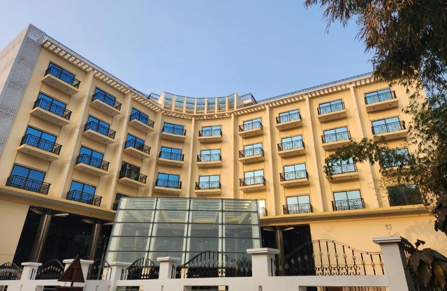 Paragon Hotel & Resort