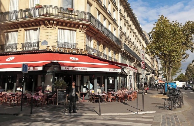 PARISIAN ELEGANCE: 6-ROOM WITH AIR CON - IN HAUSSMANNIAN BUILDING AT RUE RÉAUMUR