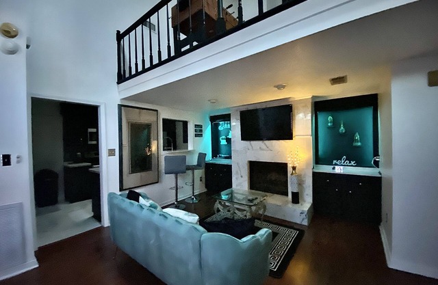 Parisian Marble Loft with a Garage off HWY55!