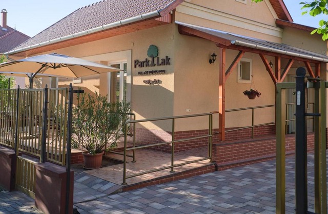 Park-Lak Vendégház