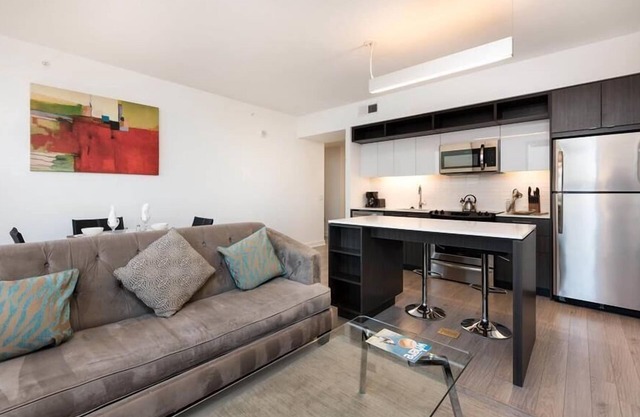 Parks & Pet care Available | Pet-friendly| nr Lake Anne Park
