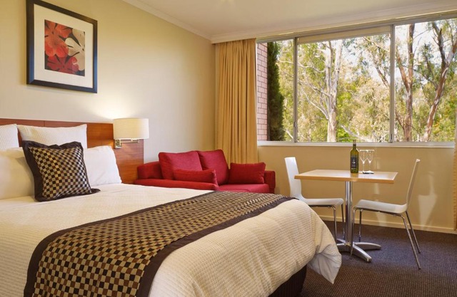 Parkview Motor Inn and Apartments