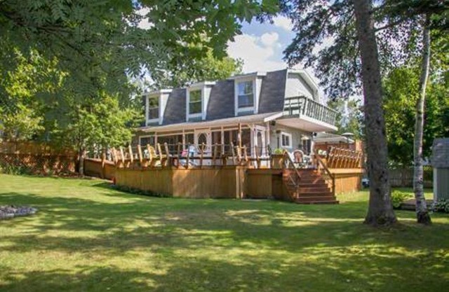 Parlee Beach Vacation Home on the Bluff 5 minutes from the Beach