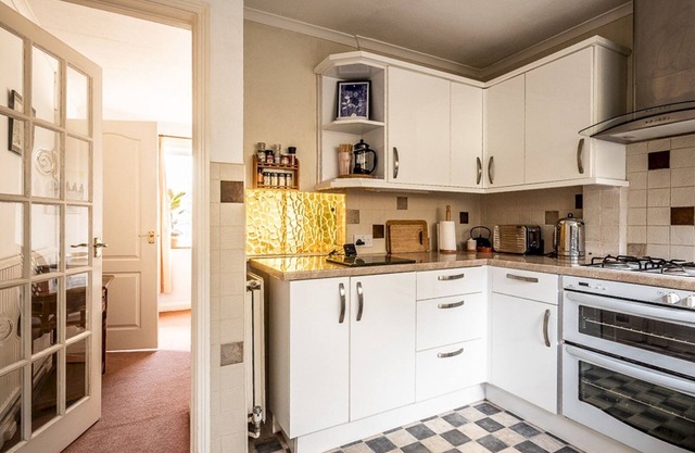 Pass the Keys | Bright and private home