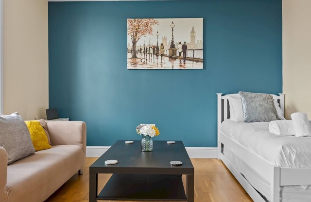 Pass the Keys | Perfect 1-bed base in Canterbury with Parking