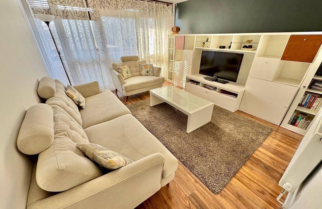 Pass the Keys | Sleek & Bright balcony Flat| Perfect Escape London