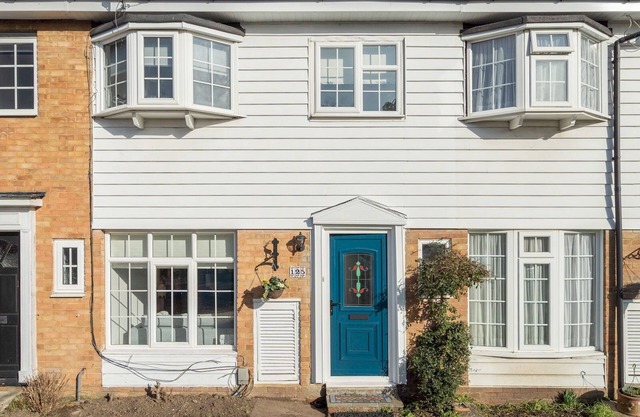 Pass the Keys | Stylish Family Friendly 3 Bed Home in Borehamwood