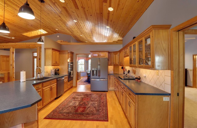 Patio & Forest View: Peaceful Show Low Home