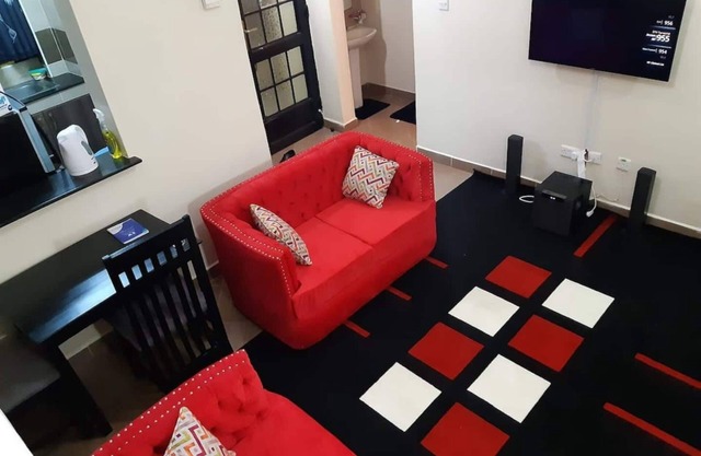 Pazuri Place - Ruaka 1 bedroom+WiFi+ Lift + Parking
