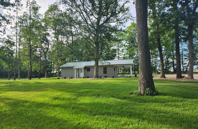 Peaceful 1-bedroom cottage with WiFi, AC in the country