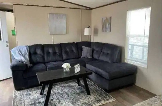 Peaceful Albany Getaway Close to Muncie & BSU