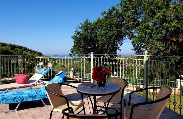 Peaceful and private family villa, big pool, wellness,views of sea and mountain