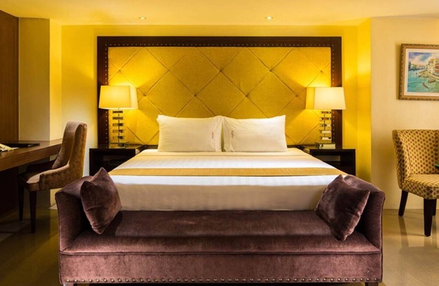 Peaceful and Relaxing Roma (Junior Suite)