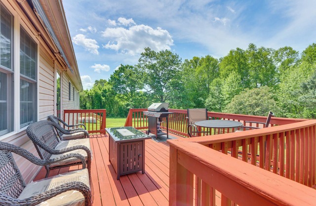 Peaceful Chatham Home w/Grill & Deck