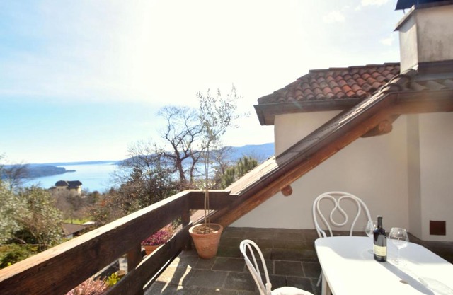 Peaceful Cottage in Cargiogo with Private Terrace