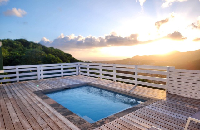 Peaceful escape in Martinique: Villa with swimming pool and panoramic view