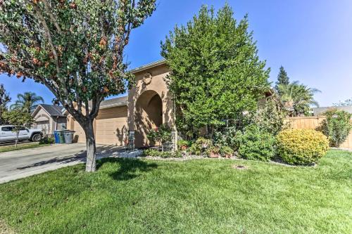 Peaceful Fresno Home, Near Popular Wineries!