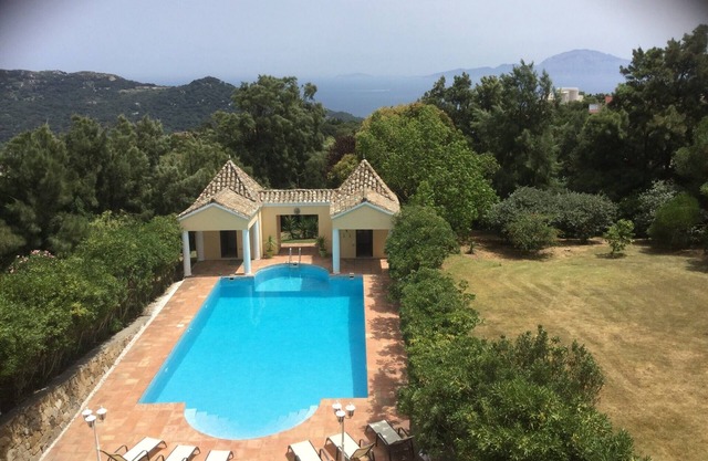 Peaceful Guesthouse With Large Private Pool And Secluded Gardens