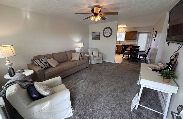 Peaceful Haven 2BR/1BA Condo - Mins from The Ark Encounter & The Creation Museum