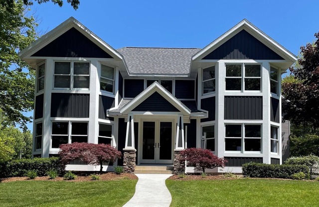 Peaceful Retreat 4 acres 8 BR 3.5 baths 4500 sq. ft. 10% off last min. bookings.