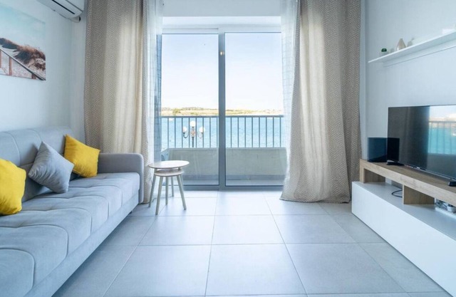 Peaceful Seafront 3BR Apt with Balcony!