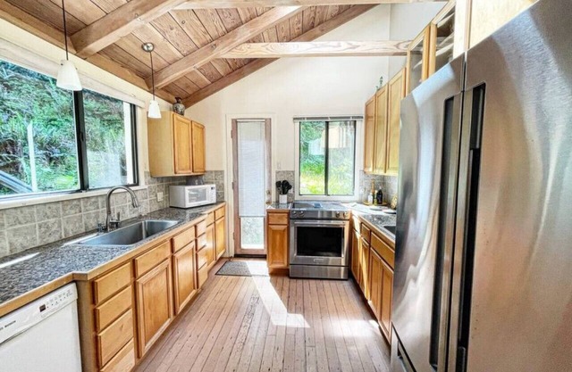Peaceful Stay w/Mountain Views + Walk to Trails