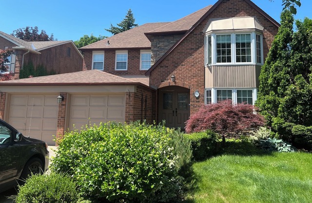 Peaceful Unionville House with Pool -5 Mins to Toogood Pond