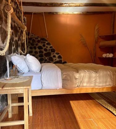 Peaceful Urubamba River House - River access & mountain views