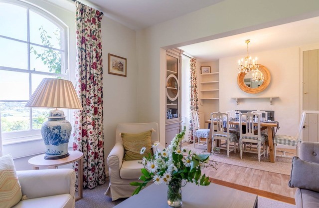 Peartree Cottage, Euridge - Sleeps 6 guests in 3 bedrooms
