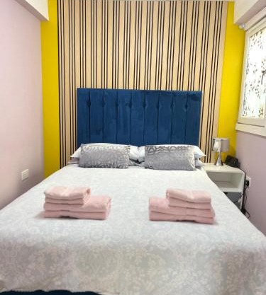 Penlea ~ 1 bedroom Flat with Harbour view