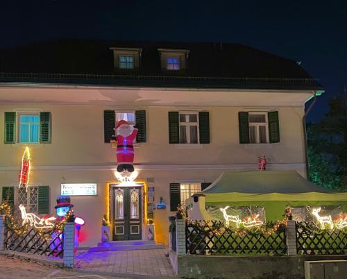 Pension - Alt - Strassgang