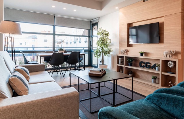 Penthouse apartment in Salamanca neighborhood. Full equipped with A/C and internet