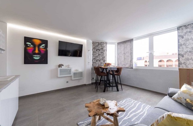 Penthouse Diamond House in downtown Playa del Ingles