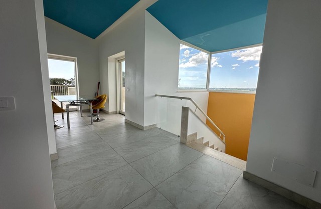 PENTHOUSE WITH EXCEPTIONAL VIEWS OF THE ROMAN COUNTRYSIDE WITH LARGE CIRCULAR TERRACE