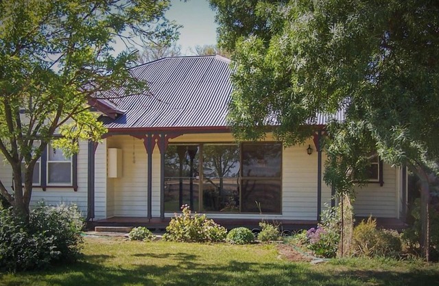 Pepperton Homestead - Escape the city to Starry Skies and Peaceful Surroundings