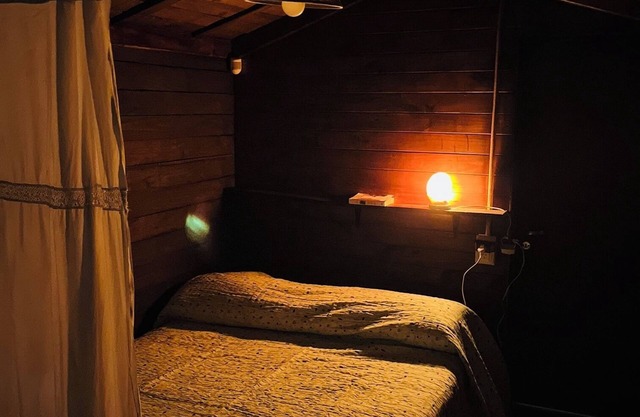 Pequena Cabana Escondida en las Sierras, Desconeccion y Contacto con Naturaleza