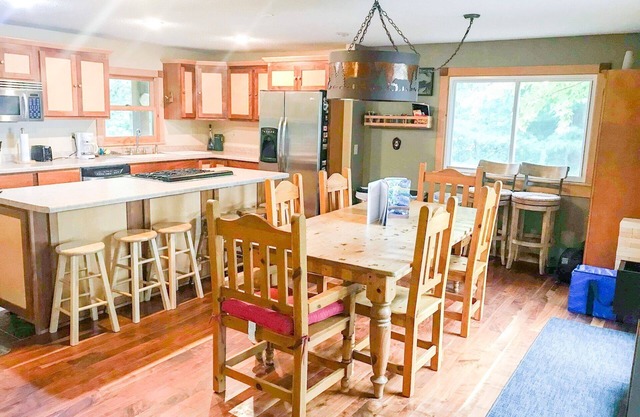 PERFECT & AFFORDABLE FAMILY REUNION PARADISE!