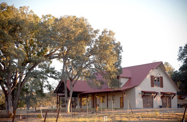 Perfect Get away! Lovely, romantic, peaceful location in the vineyard!