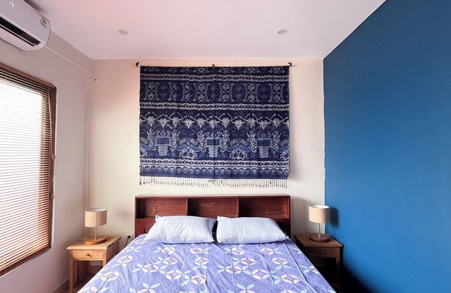Perfect hostel with AC/Private Bathroom Close to Canggu & Seminyak