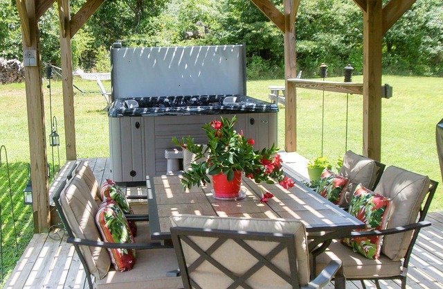 Perfect house for Clemson/SWU activities like Clemson football and disc golf!