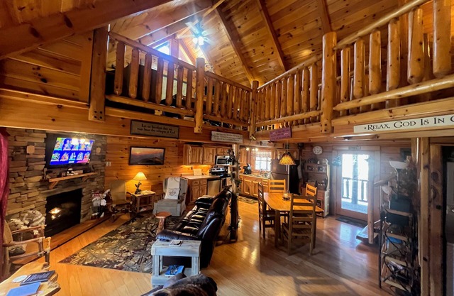 Perfect location between Gatlinburg, Pigeon Forge, and the Great Smoky Mountains