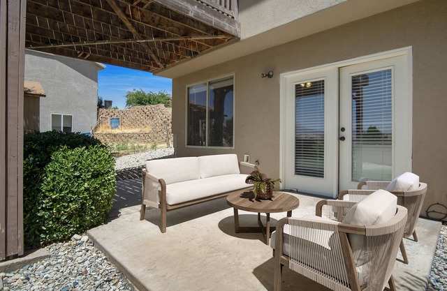 Perfect location close to Zion!