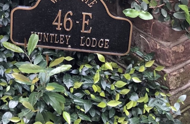 PERFECT LOCATION.PARK, RELAX, & WALK! MIDDLE OF THE FRENCH QUARTER!