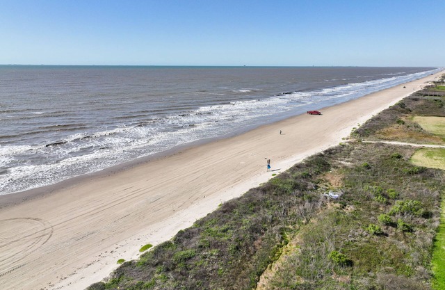 Perfect | Steps to Beach | Firepit | Sleeps 10