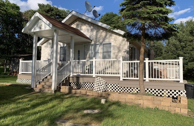 Perfect summer get away for monthly rental.